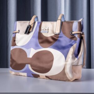 كوتش Coach
